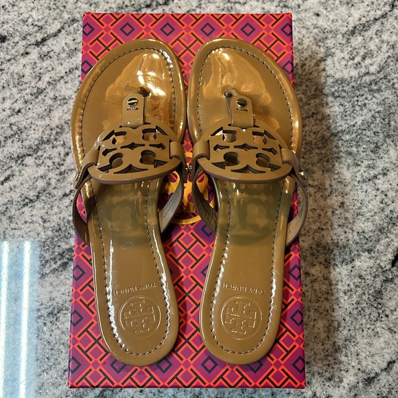 Like New/In Box Tory Burch Robinson Miller sandals - Picture 4 of 5